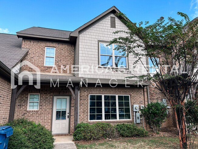 Foto del edificio - Townhome for Rent in Chelsea! COMING SOON!