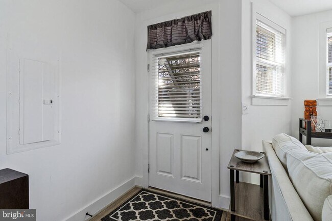 Foto del edificio - 1915 6th St NW