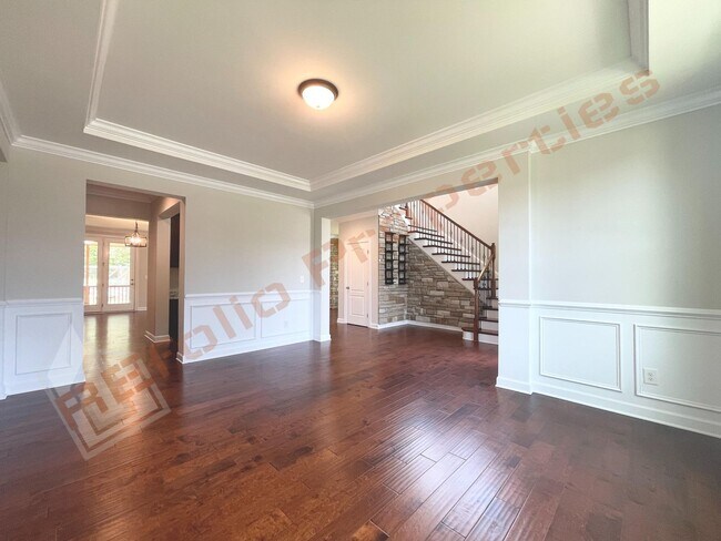 Foto del edificio - Gorgeous 5 Bedroom Home with First Floor In-law Suite & 3 Car Garage, Golf Course, Pool, Tennis a...