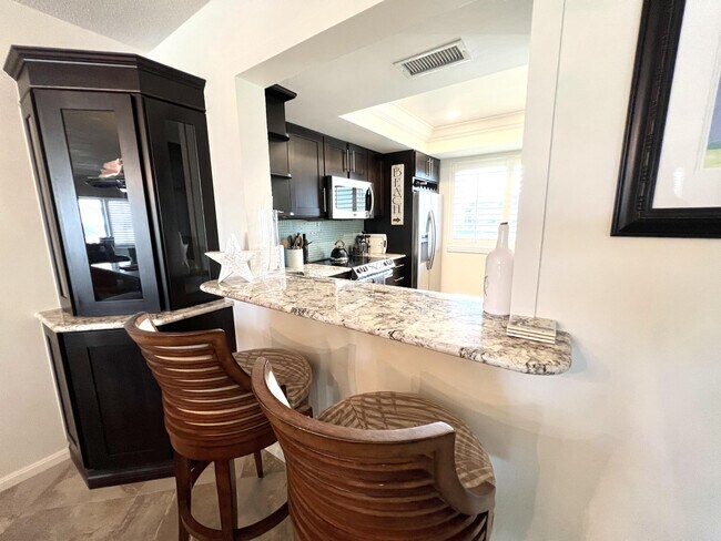 Foto del edificio - 325 S Beach Rd