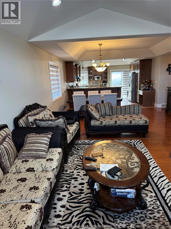 Building Photo - 191 Diane Crescent