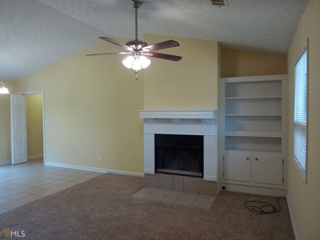 Building Photo - 145 Meadowview Terrace