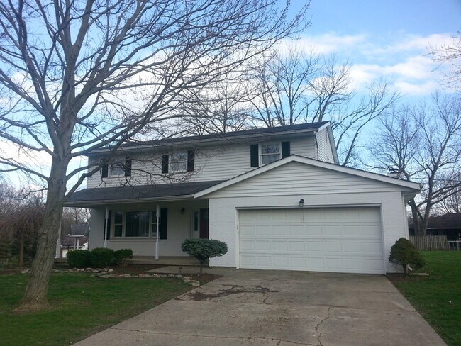Building Photo - 23 Frazer Dr