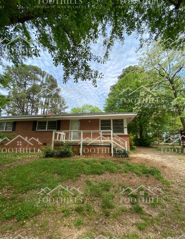 Building Photo - 414-416 Jeb Stuart Ave