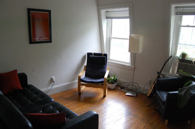 Building Photo - 226 Gano St