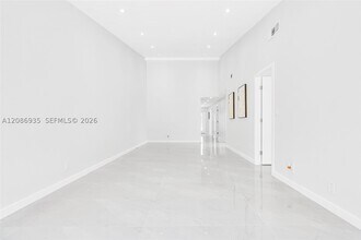 Building Photo - 8957 NW 44th Ct