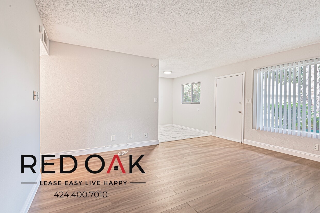 Foto principal - 8335 Washington Blvd