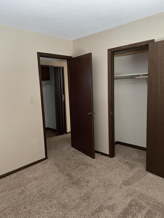 Foto del edificio - 1402 N Green St