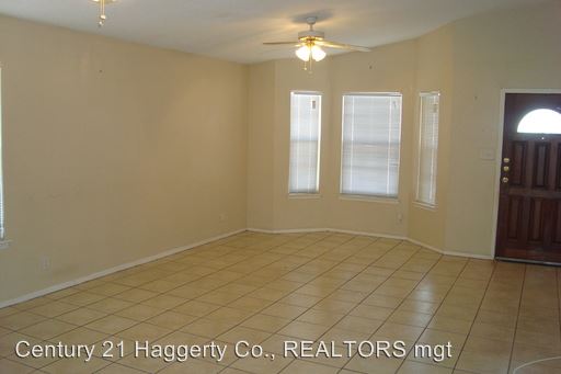 Building Photo - 6200 London Bridge Dr