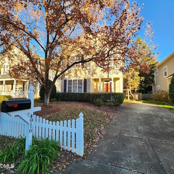 Foto del edificio - 4916 Morning Edge Dr