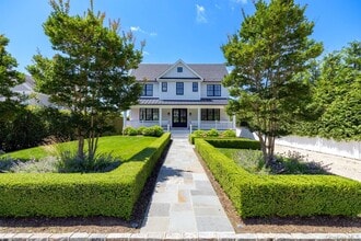 Building Photo - 13 Beach Ln