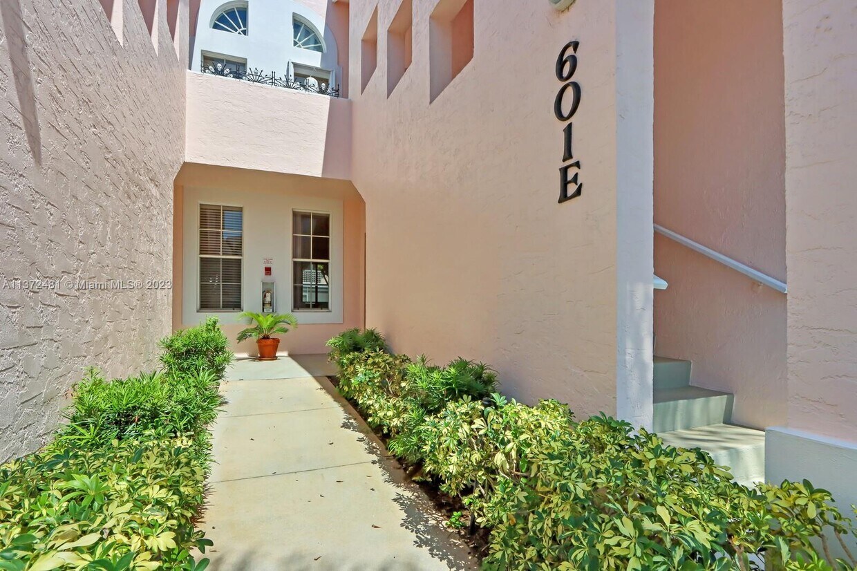 601 Muirfield Ct Unit 601E, Jupiter, FL 33458 Condo for Rent in