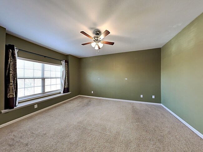 Building Photo - 4138 Florence Dr