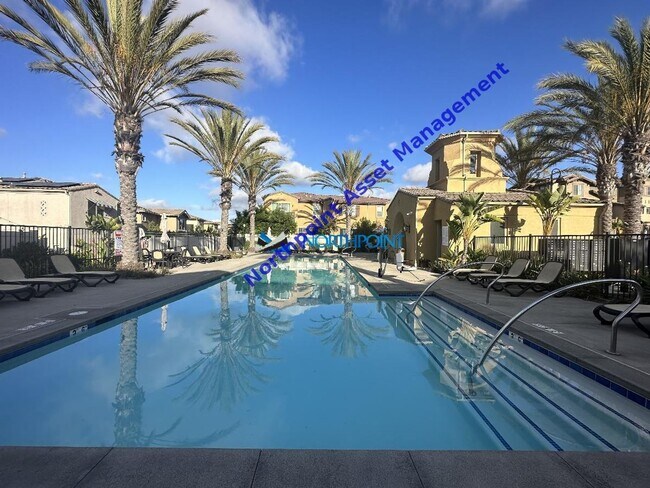 Foto del edificio - AVAILABLE NOW! Beautiful 4BR 3.5BA Home w/ Community Pool and Spa Access • Quartz Kitchen • 2-Car...