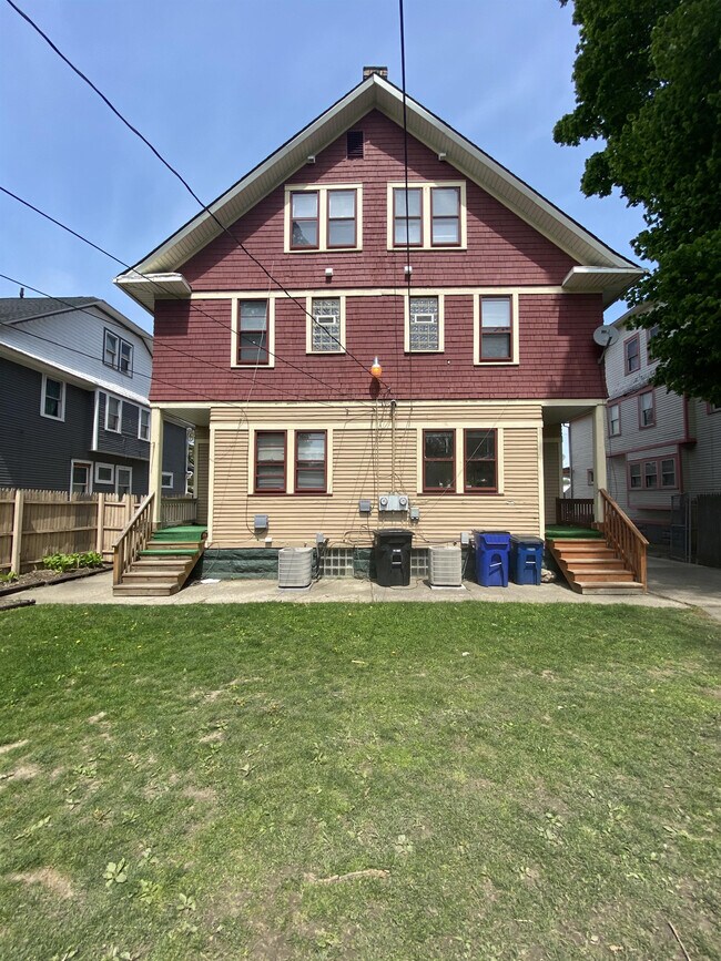 Building Photo - 11206 Ashbury Ave