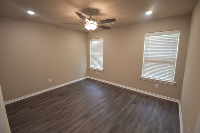 Foto del edificio - Nice 3 Bedroom 2 Bath Home!!