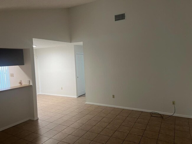 Foto del edificio - 1911 Gracy Farms Ln