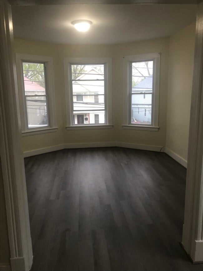 Living room - 339 Hulett St