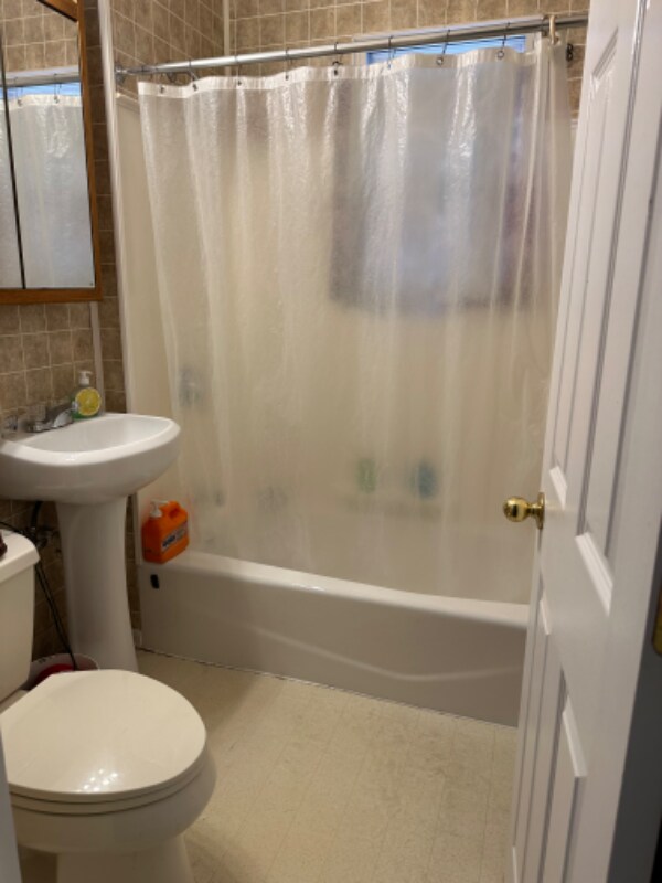 Foto del edificio - 439 E Lewiston Ave