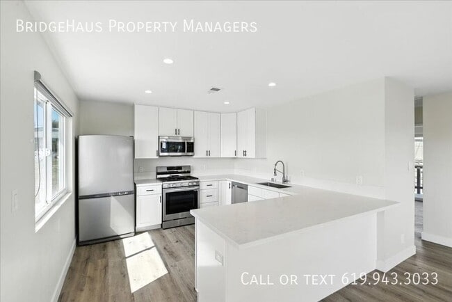 Building Photo - 4971 72nd St