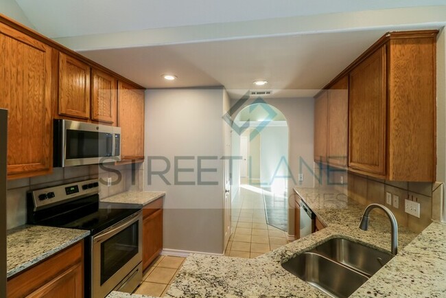 Foto del edificio - REDUCED!