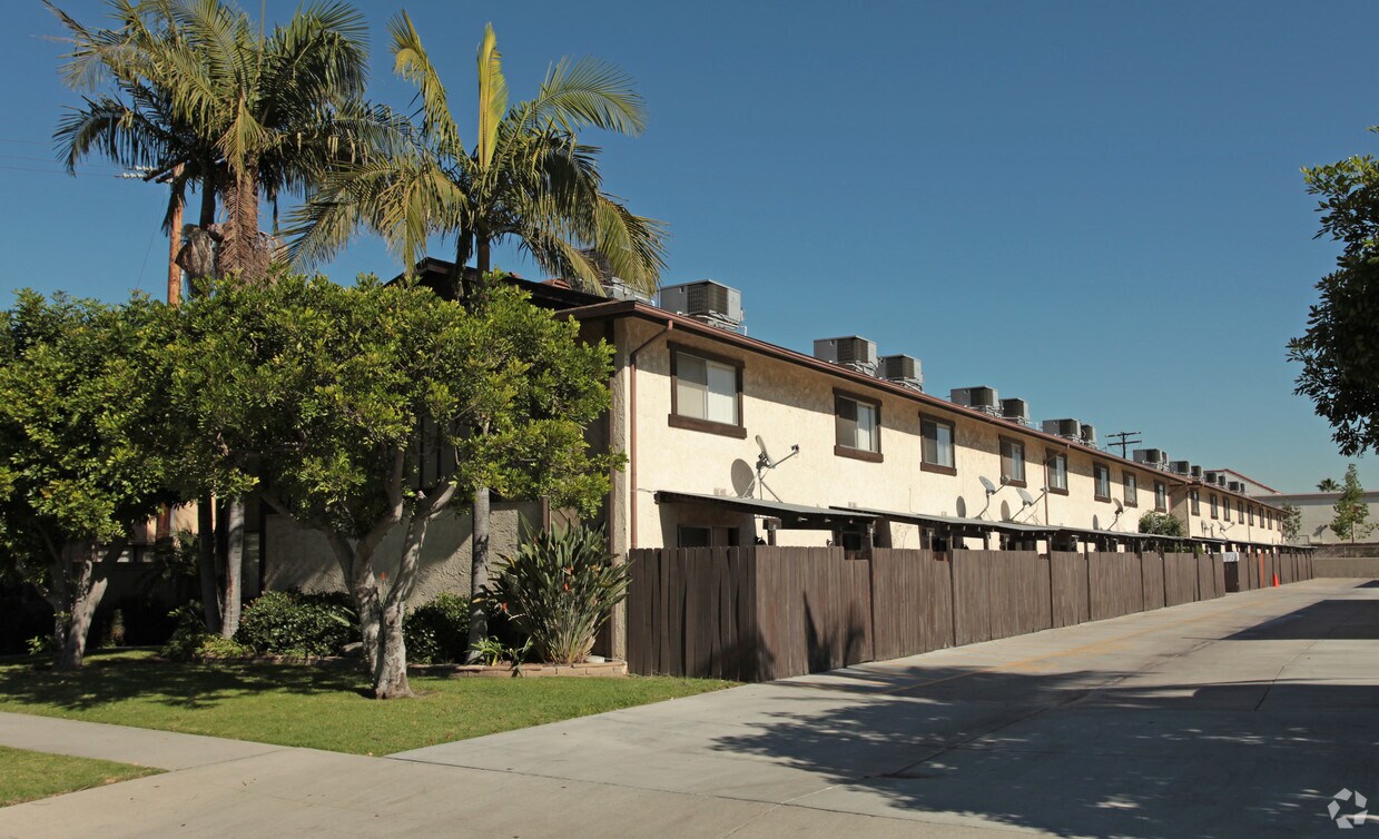17820 Alburtis Ave, Artesia, CA 90701 Apartments in Artesia, CA
