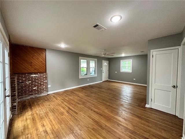 Foto del edificio - 105 Rosewood Cir