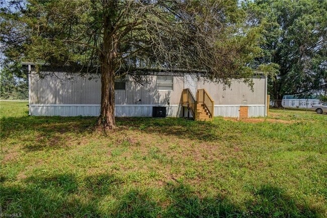 Foto del edificio - 5947 Julian Airport Rd