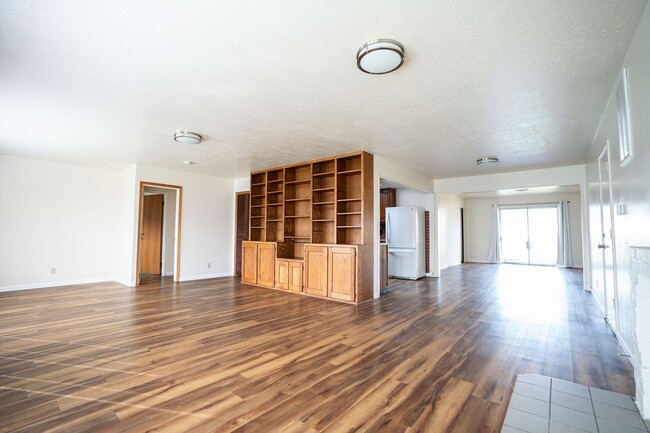 Foto del edificio - Single Level  4 Bedroom Home in Arcata, Ea...