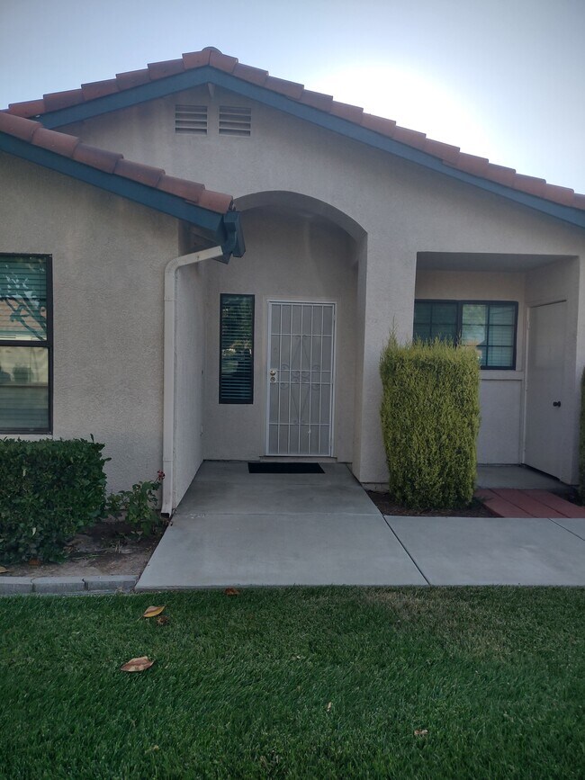 Foto del edificio - 1061 Mountain View Dr
