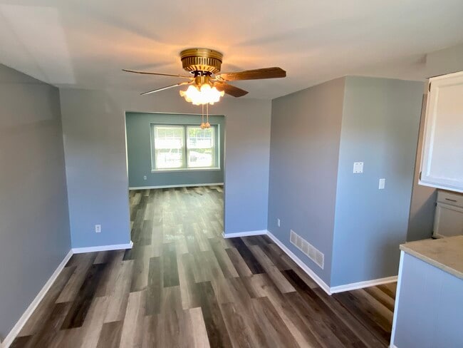 Building Photo - 83 Marco Ln