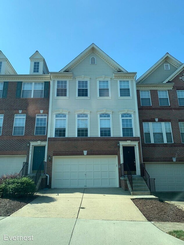 Primary Photo - 3 br, 3 bath House - 1212 Cambria Terrace, NE