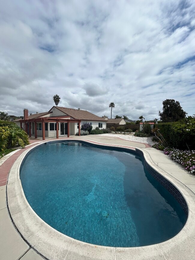 Building Photo - 4071 Johnson Dr
