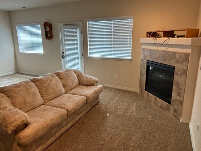Foto del edificio - 1175 Bayfield Dr