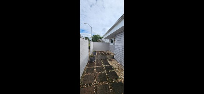 Foto del edificio - 3708 San Pablo Dr