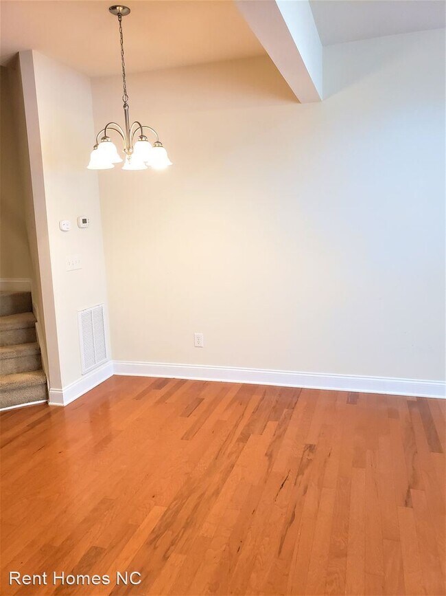 Foto del edificio - 3 br, 2.5 bath House - 348 Anterbury Drive