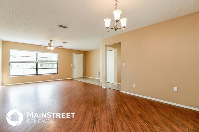 Foto del edificio - 8373 Camphor Dr