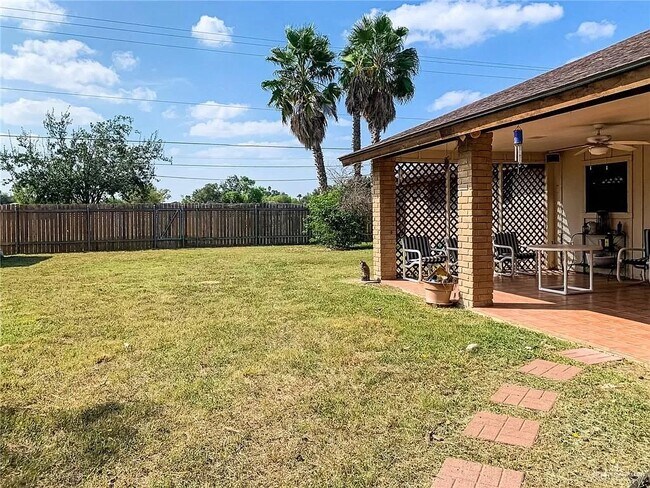 Covered Patio for BBQ - 1708 Goldcrest Ave