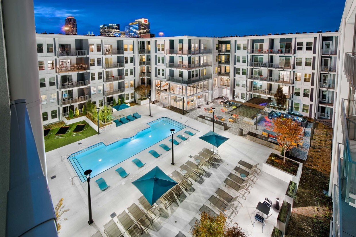 Spectrum on Spring Apartments - Atlanta, GA | Apartments.com