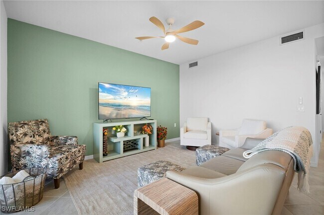 Building Photo - 15345 Grn Acrs Ave