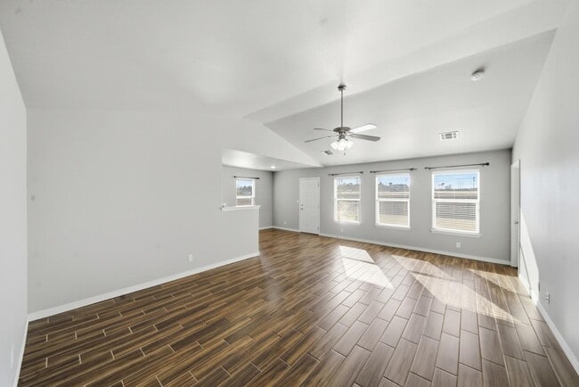 Building Photo - 10710 N 146th E Ave