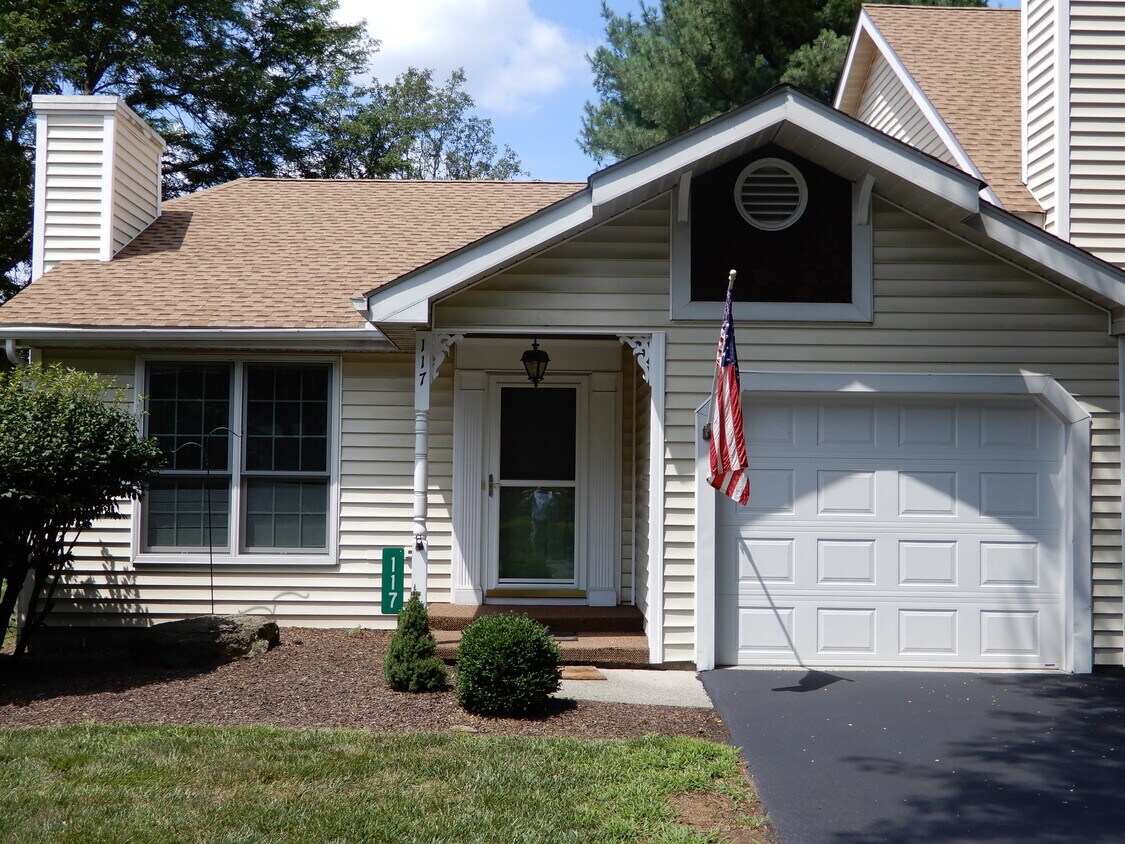 Foto principal - 117 S Kistler St