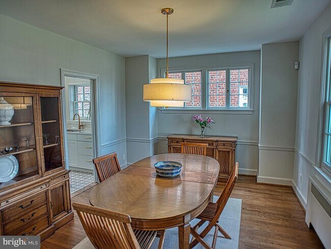 Building Photo - 4643 16th St NW
