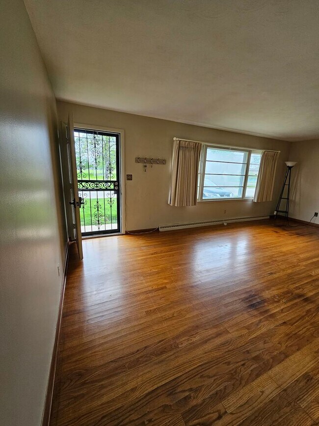 Foto del edificio - South Shores! 3 Bed, 1.5 bath