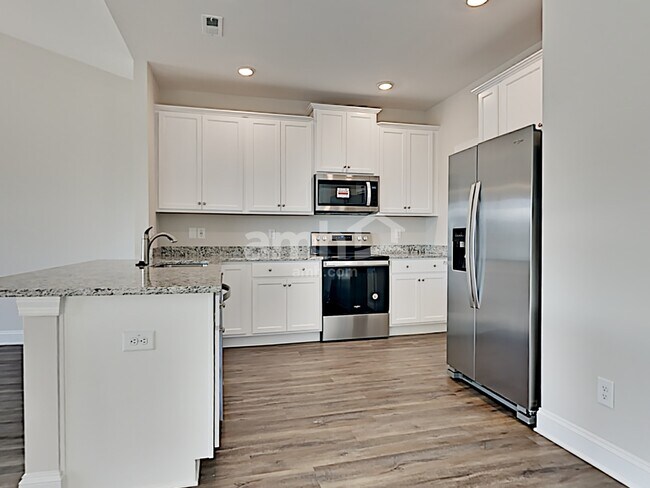 Building Photo - 190 Legacy Dr