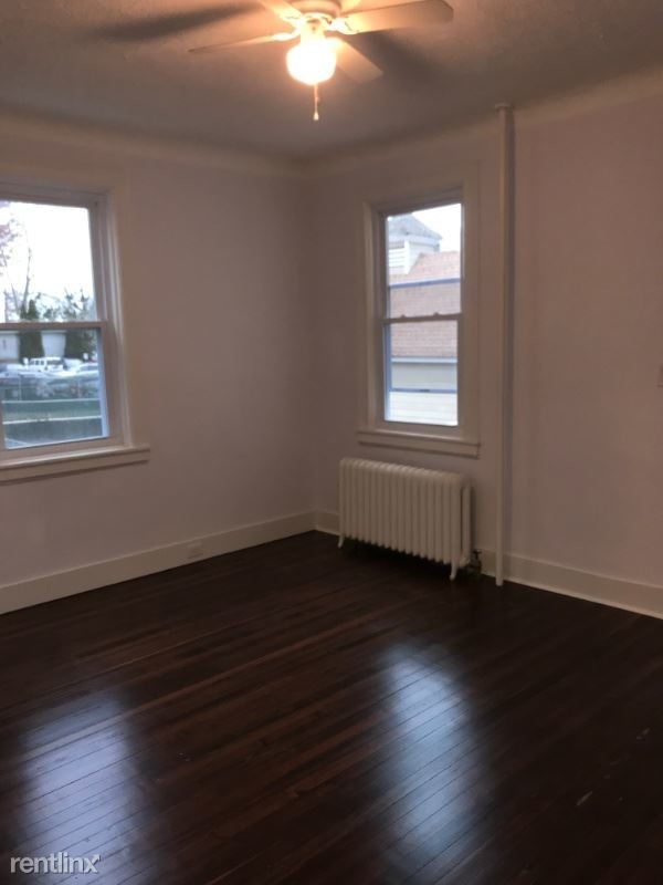 Building Photo - 160 Elm Ave