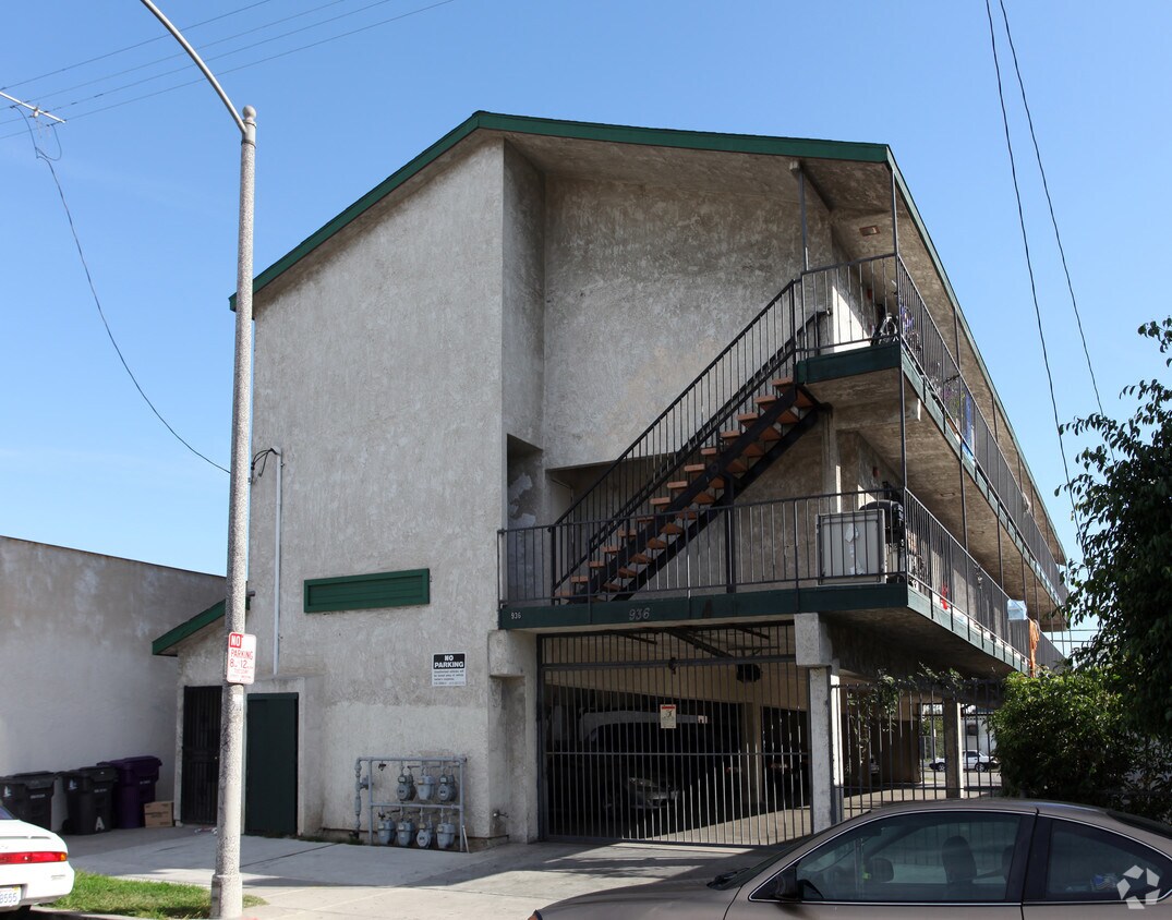 Foto del edificio - 936 N Washington Pl