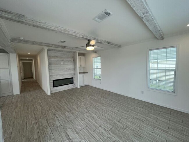 Building Photo - 359 Jose Gaspar Dr