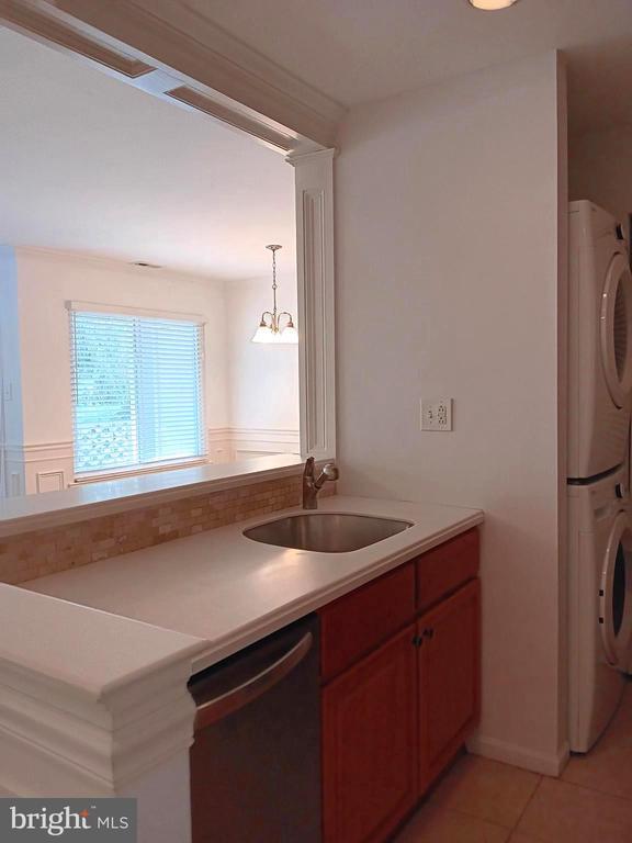 Foto del edificio - 1606 Diamond Dr