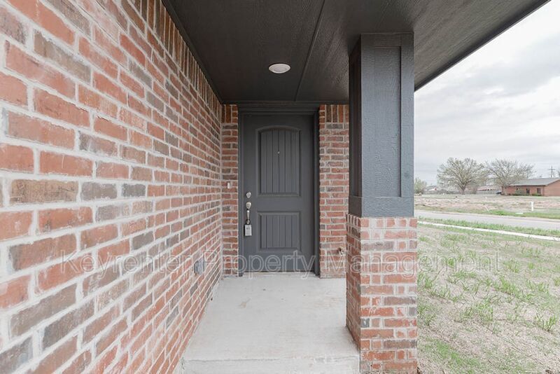 Foto principal - 918 Tarry Town Dr